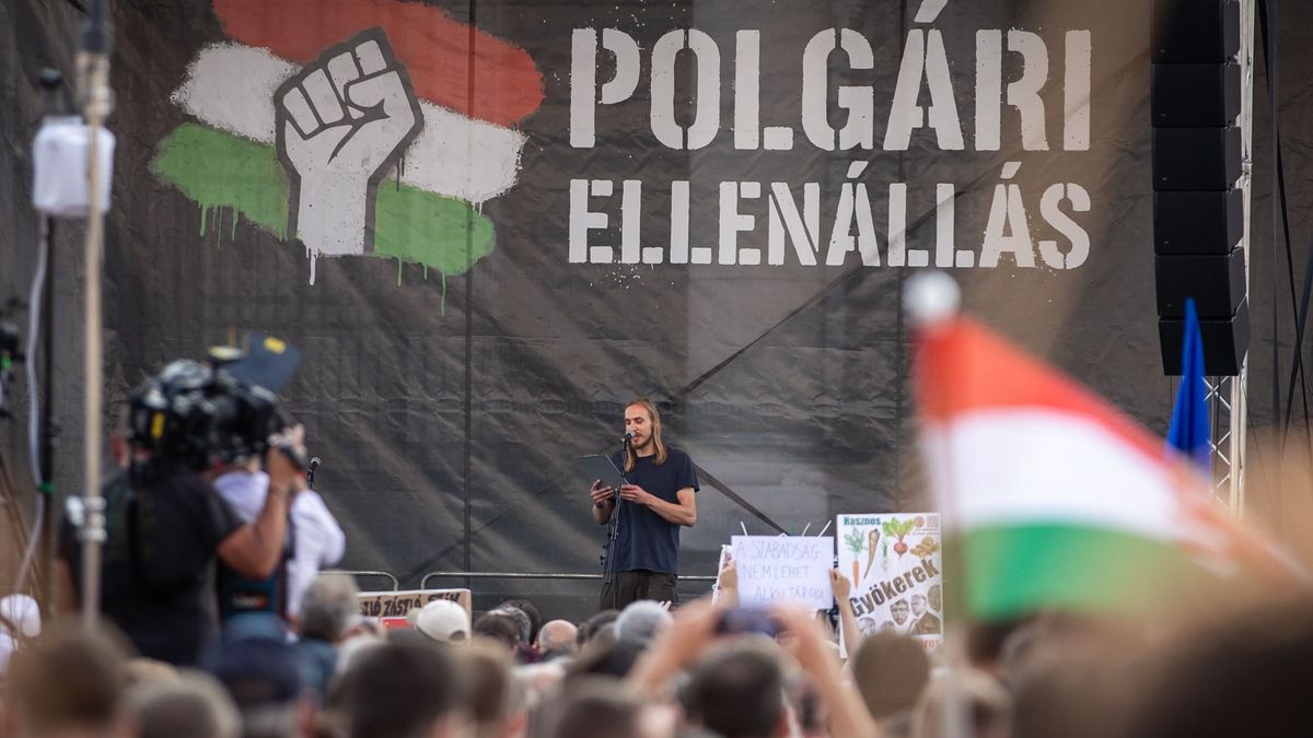 Jönnek a hígmagyarok…