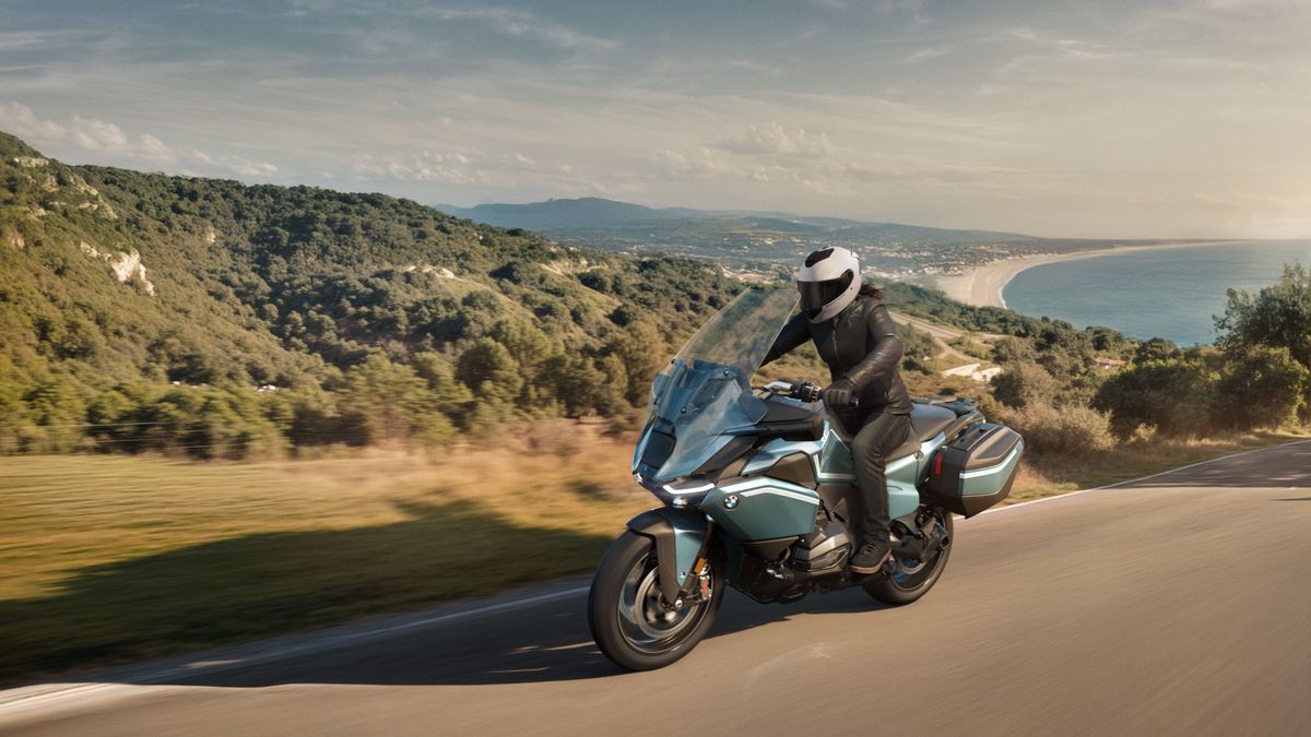 A boxer él és virul: bemutatkozik három új BMW motorkerékpár