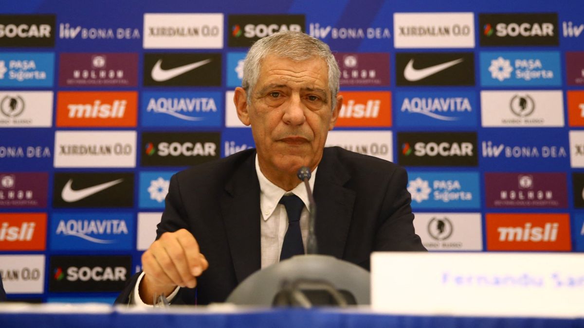 Fernando Santos megdöbbentő párbeszédet folytatott az azeri újságírókkal: Ez hazugság!