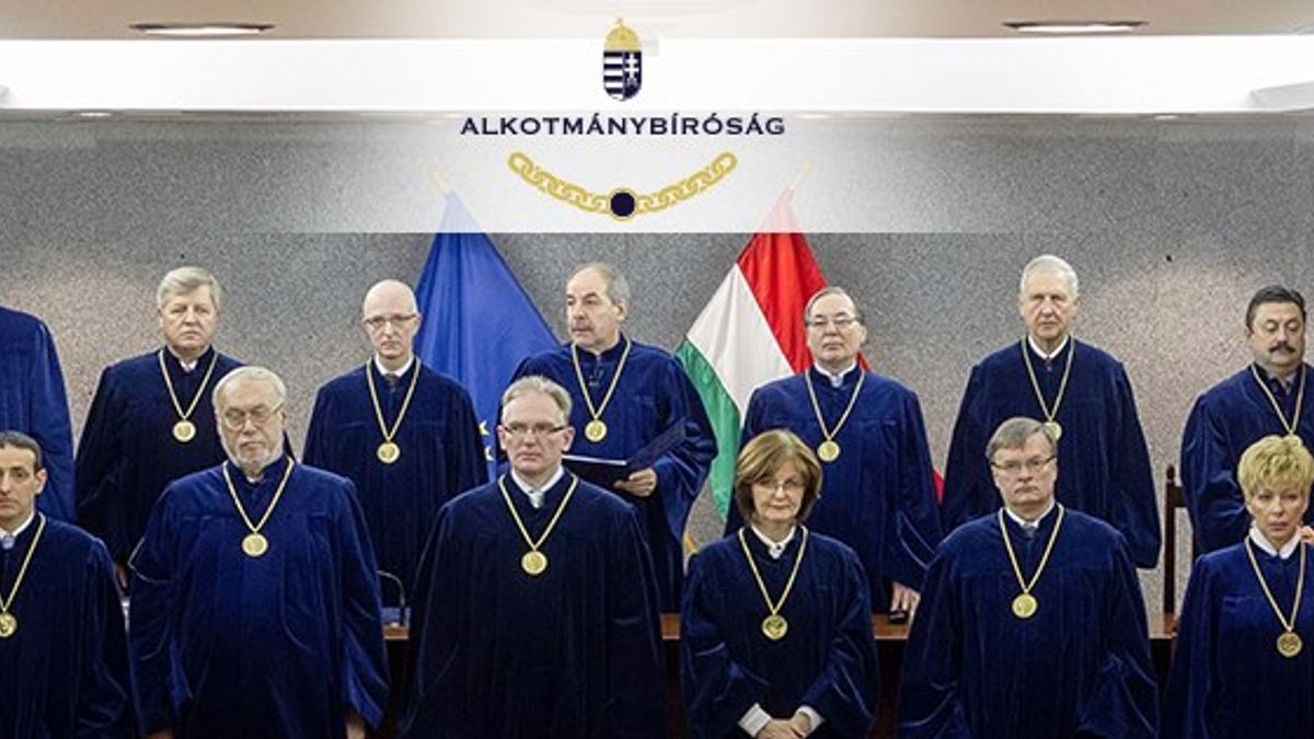 Megelőző lépés az alkotmánypuccs ellen