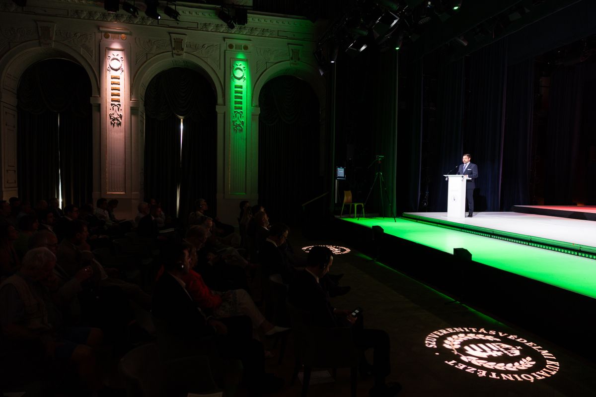 Harc a Nemzeti Szuverenitásért konferencia Szánthó Miklós