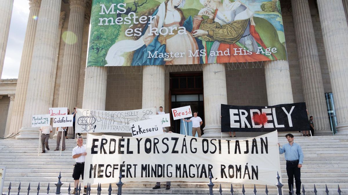 Az erdélyi falvak megmentésére emlékeztek