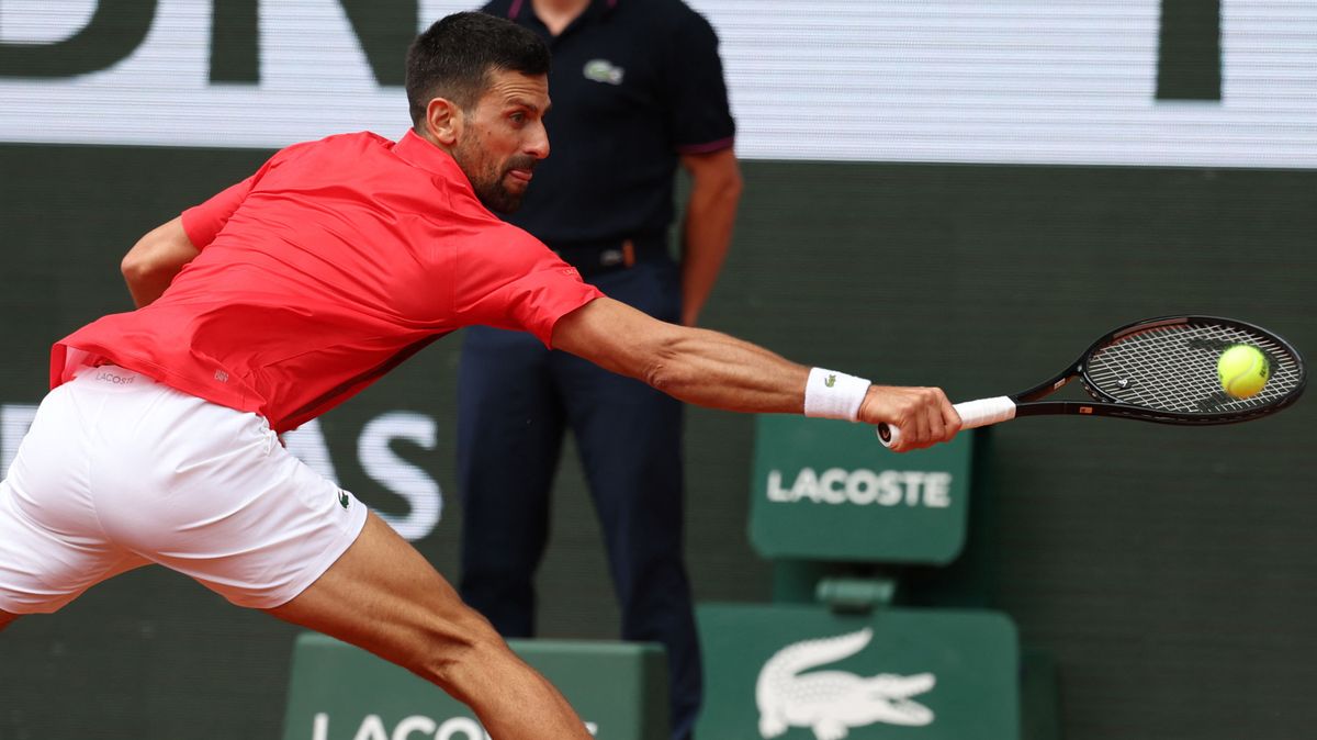 Novak Djokovics Alexander Zverevvel játszik majd a Roland Garros tenisztorna következő körében, Párizsban.