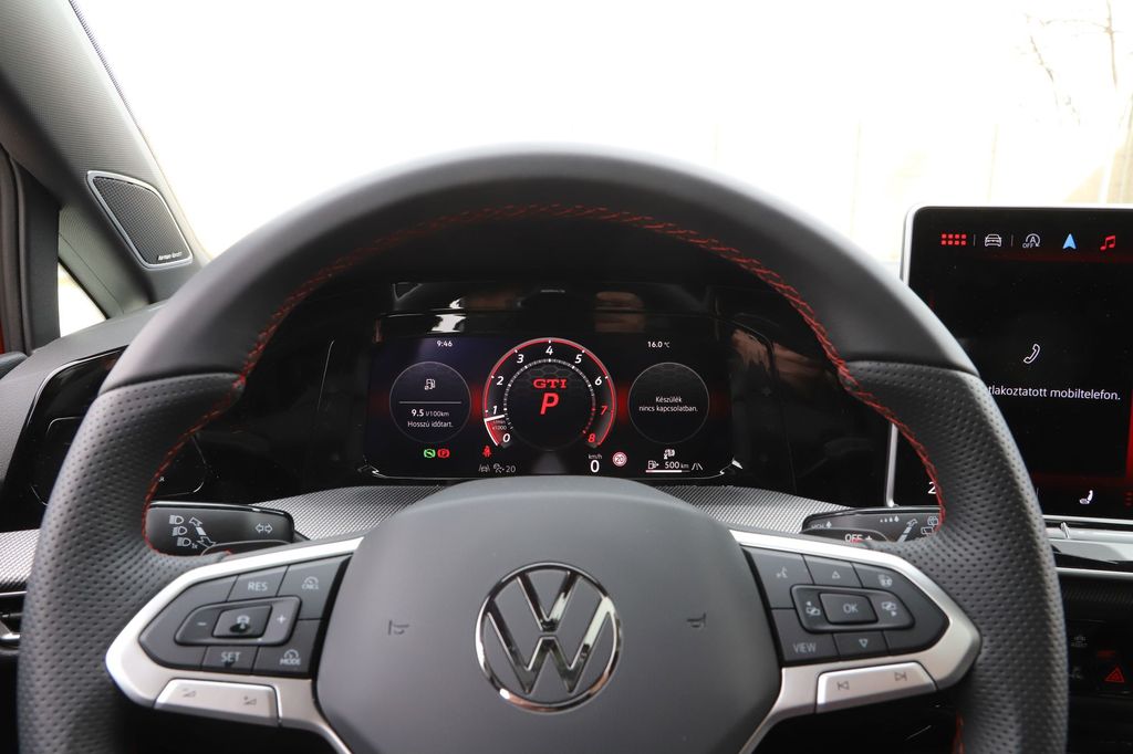 Volkswagen Golf GTI