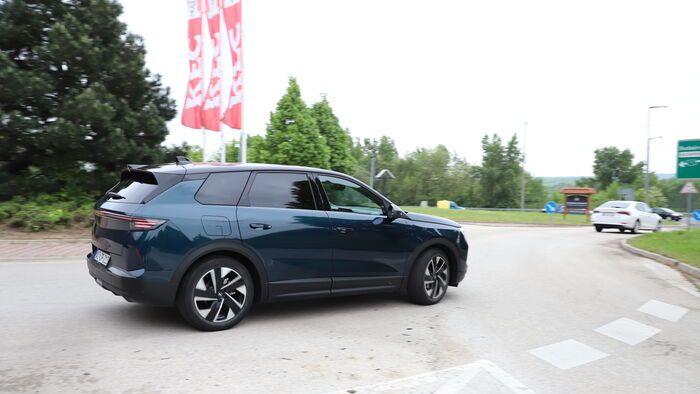 Opel Astra vs Grandland teszt