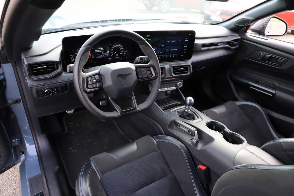 Ford Mustang Dark Horse