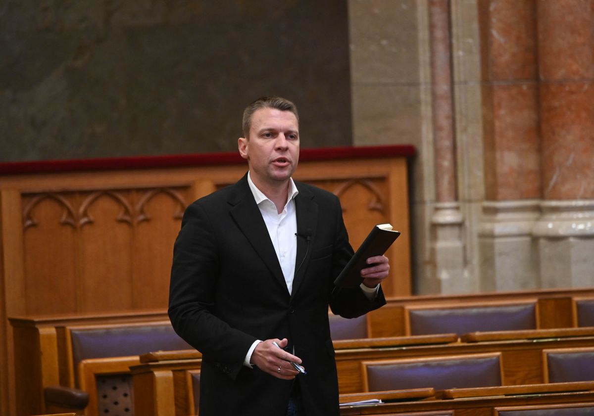 Menczer Tamás, a Fidesz-KDNP kommunikációs igazgatója felfedte a Zelenszkij-tervet