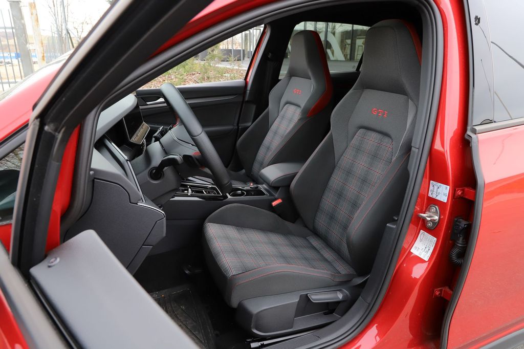 Volkswagen Golf GTI