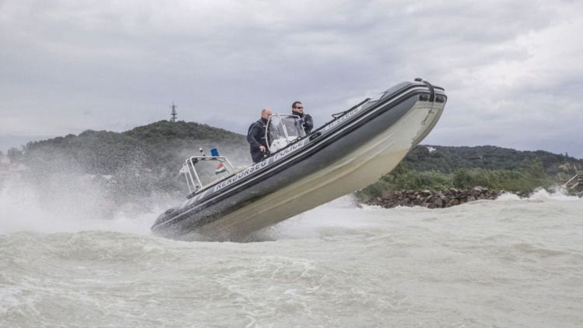 Életveszélyes lehet a fürdőzés a Balatonban, viharos széllökések jönnek