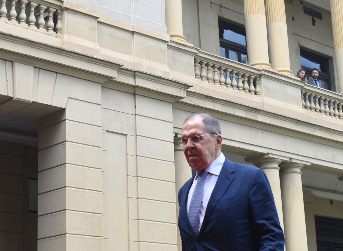 Moszkvában Lavrov és az ENSZ tisztviselője az ukrajnai helyzetről egyeztetett, kiemelve a politikamentes humanitárius támogatás fontosságát.