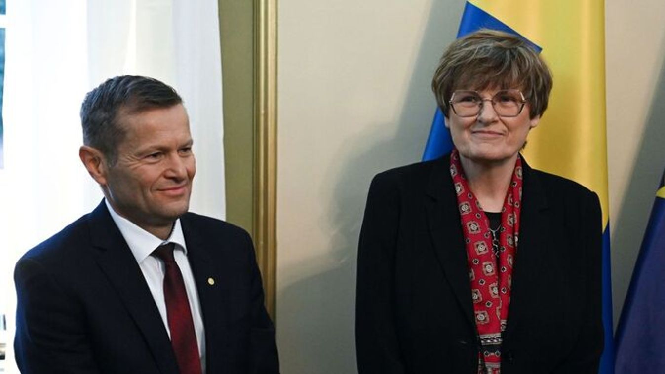Nobel laureates Katalin Kariko (right) and Ferenc Krausz at a reception held in their honor at the Hungarian Embassy in Stockholm on December 9, 2023 (Photo:  MTI/Szilard Koszticsak)