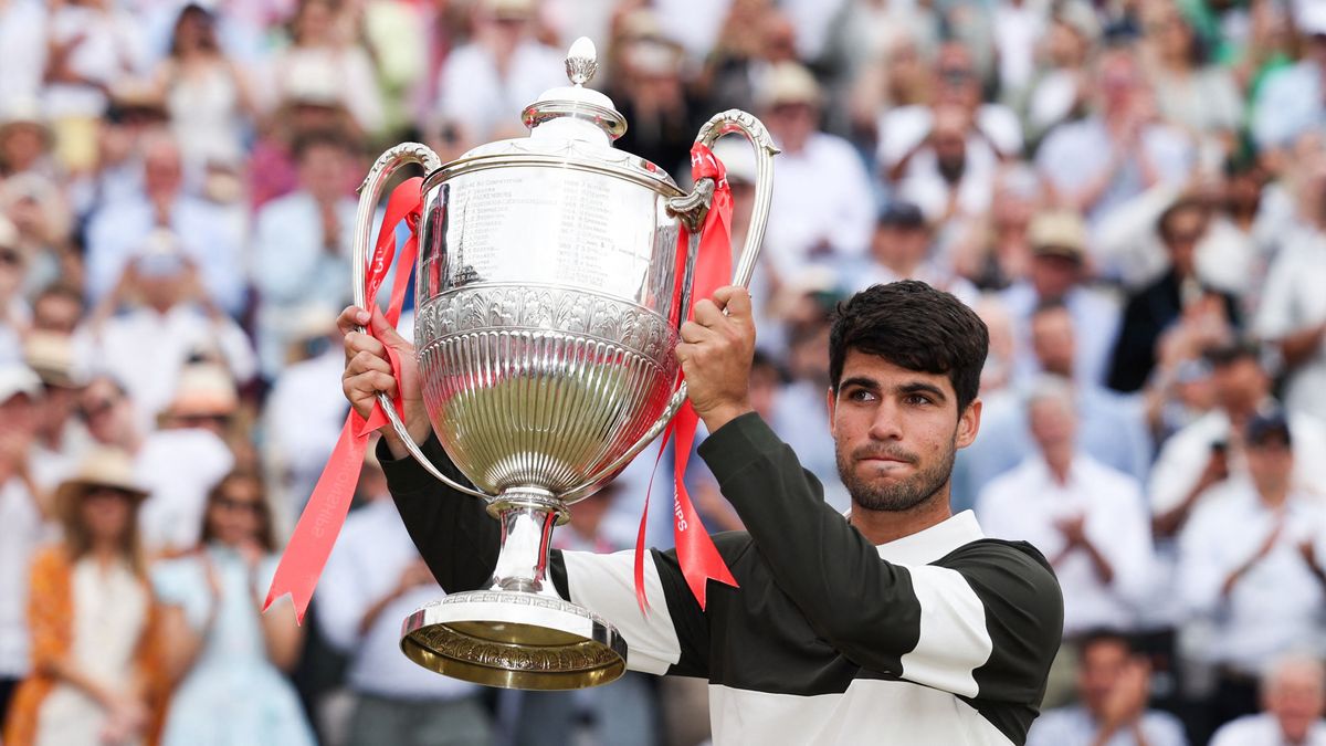 Alcaraz utolérte Nadalt, megállíthatatlannak tűnik Wimbledon előtt