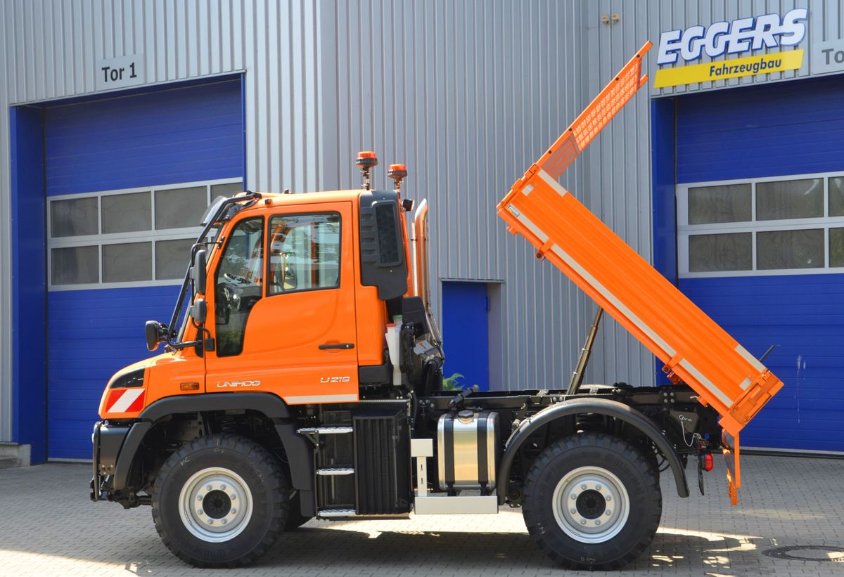 Mercedes-Benz Unimog Low
Mercedes-Benz Unimog Low