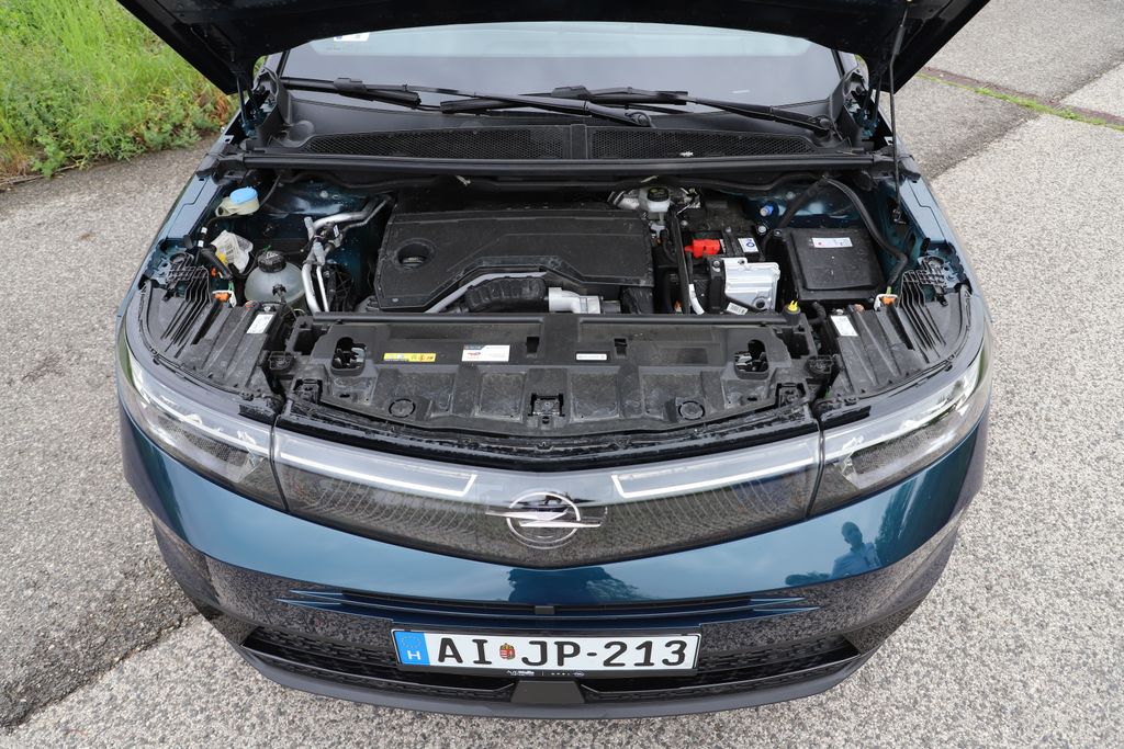 Opel Astra vs Grandland teszt