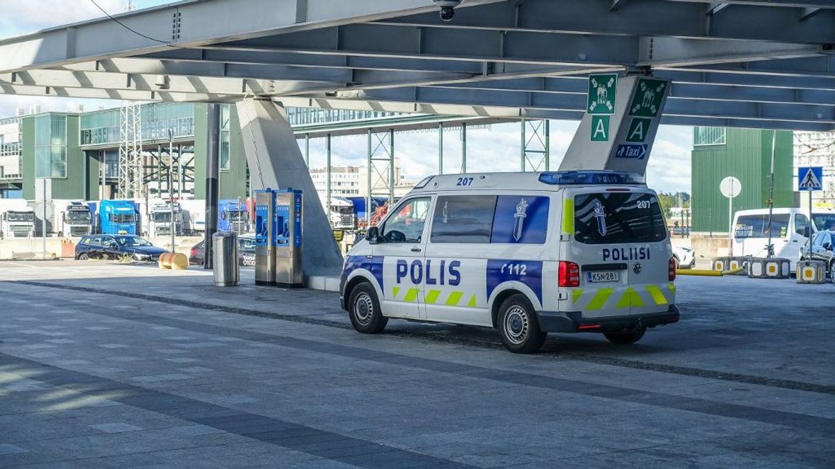Megkéseltek egy globalizmusellenes közszereplőt Helsinkiben