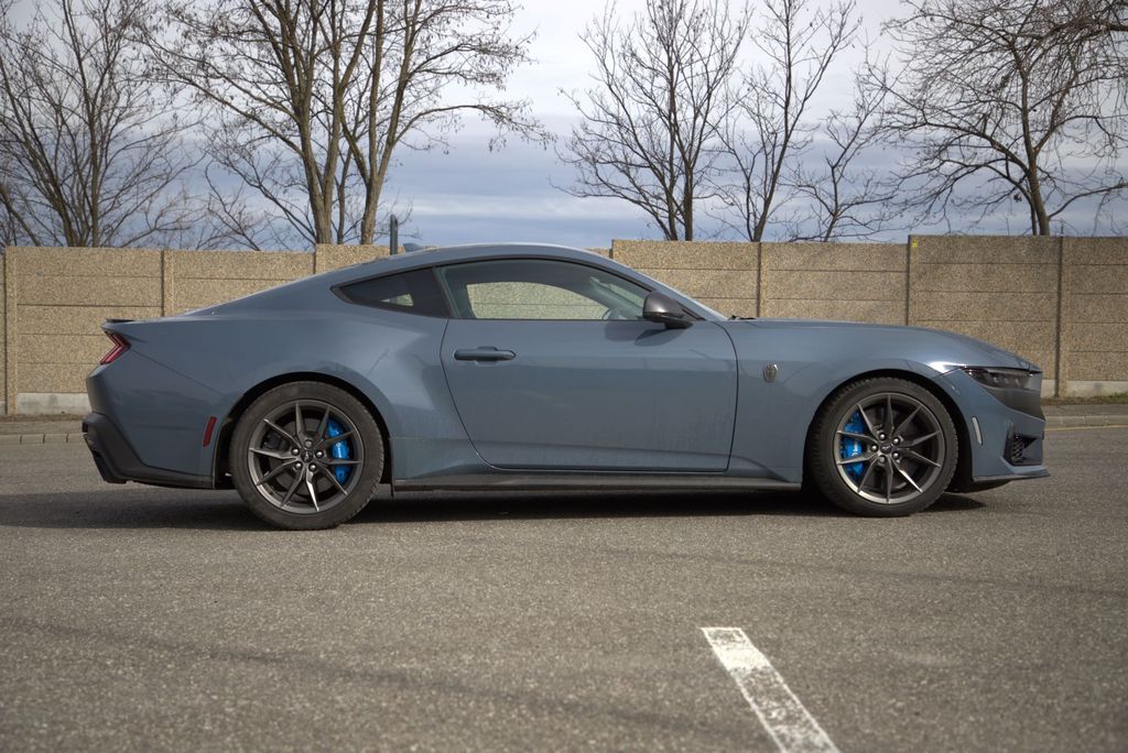 Ford Mustang Dark Horse