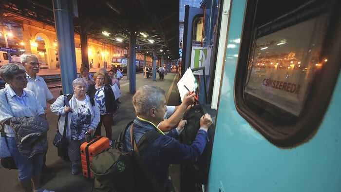 20250605 budapest keleti pu boldogasszony zarandokvonat elindul csiksomlyora havran zoltan magyar nemzet