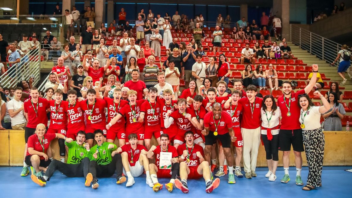 Nem vicc, BL-döntőbe jutott a Veszprém Kölnben magyar edzővel és játékosokkal!