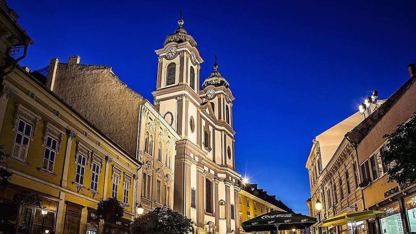 A székesfehérvári Ciszterci templom, ahol a különleges beatmise bemutatója lesz vasárnap.