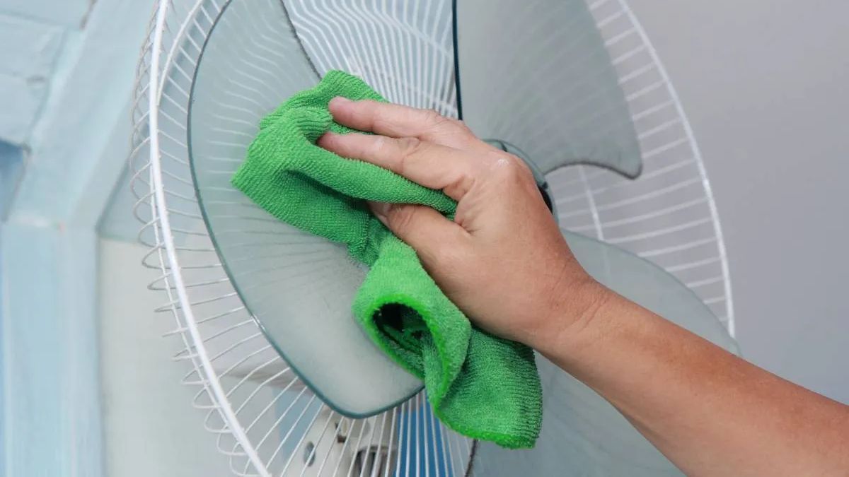 Így tisztítsa meg az otthoni ventilátort, hogy újra hűsítsen