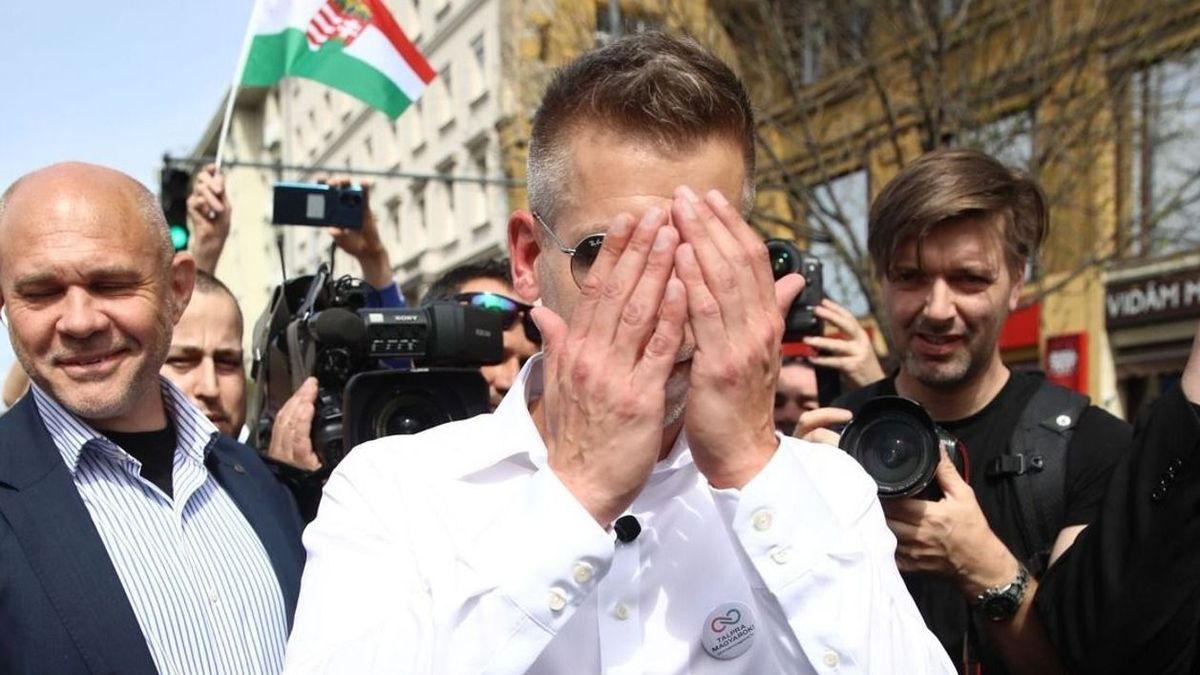 Fotókon, ahogy a tiszás Facebook-csoportok örömködnek a pride miatt