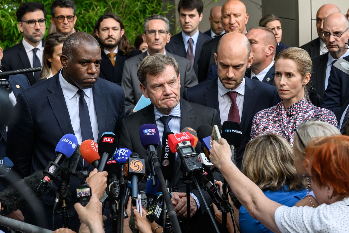 Az európai miniszterek a több mint háromórás megbeszélést követően szintén közölték, hogy nyitottak a további tárgyalásokra Iránnal
