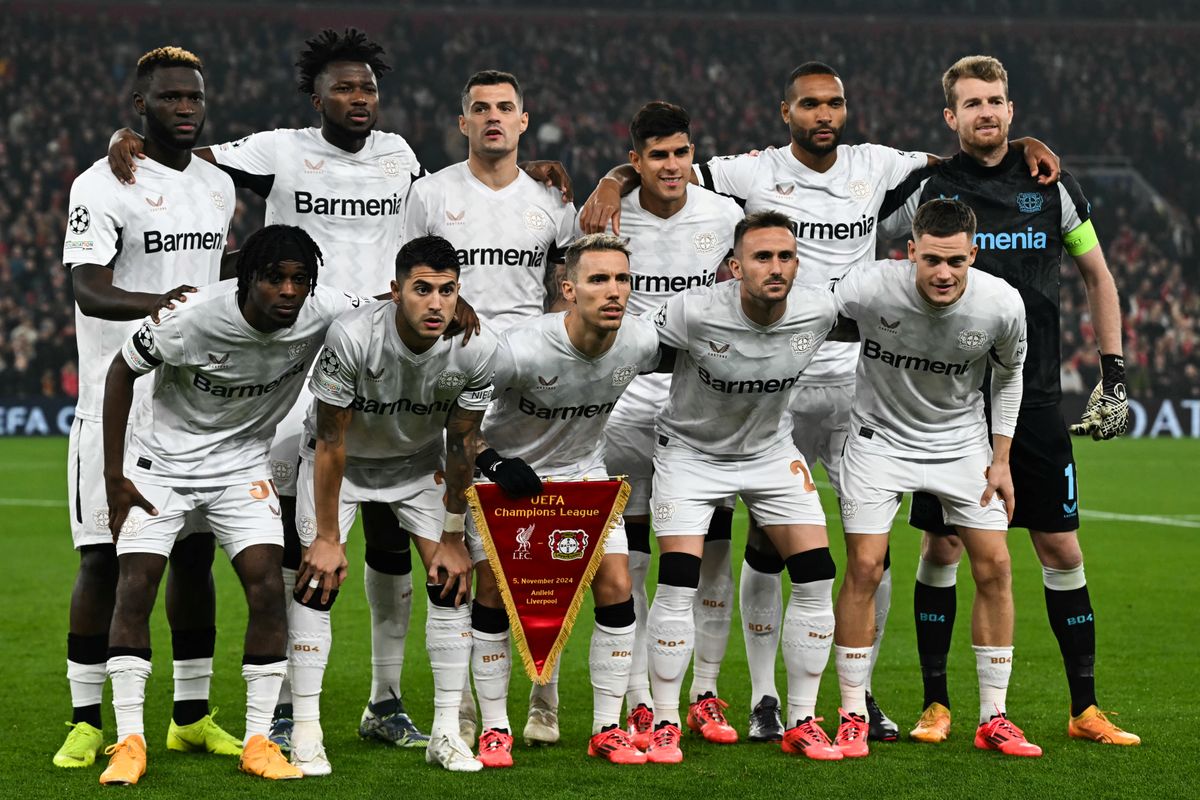Wirtz (jobb szélen az első sorban) a Leverkusen futballistájaként már megjárta Liverpoolt