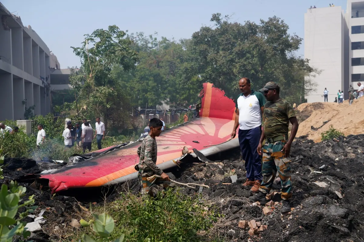 A légi katasztrófák történetében az elmúlt tíz év legsúlyosabb balesete volt az Air India utasszállítójának június 12-én történt lezuhanása