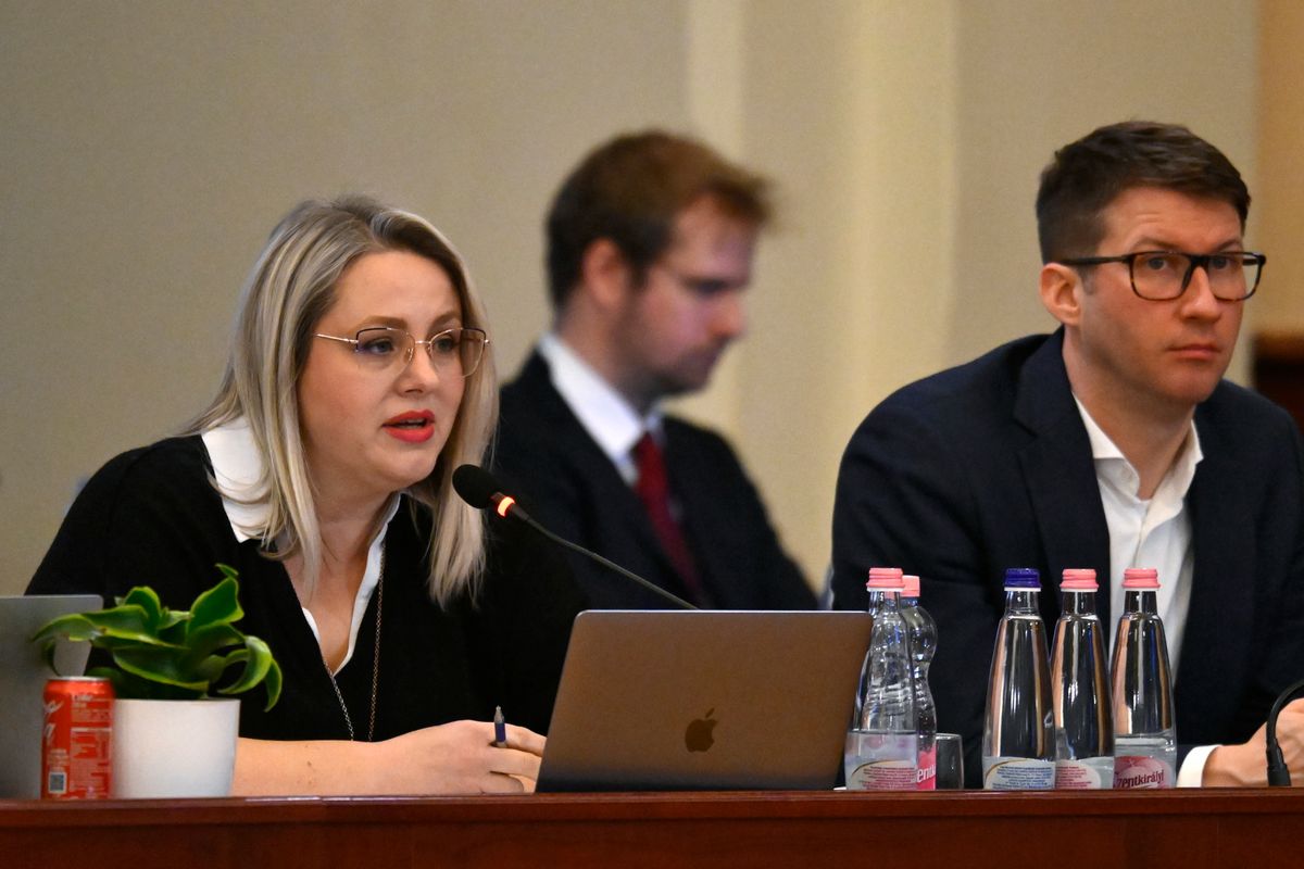 Budapest, 2025. február 26.
Szepesfalvy Anna, a Fidesz-KDNP képviselője (b) felszólal a Fővárosi Közgyűlés ülésén a Városháza dísztermében 2025. február 26-án. Mellette Böröcz László, a Fidesz-KDNP képviselője, az I. kerület polgármestere (j).
MTI/Purger Tamás