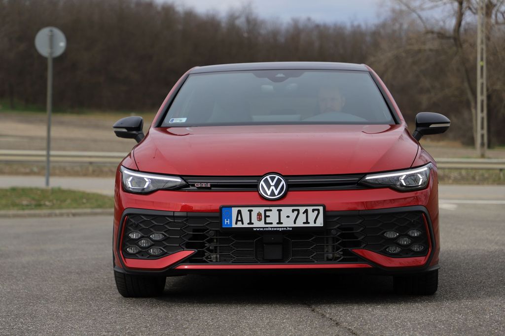 Volkswagen Golf GTI