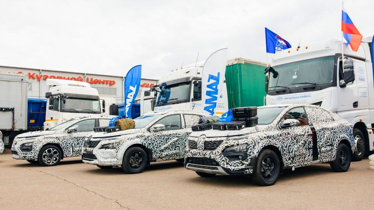 Harcba küldik az álcázott Renault-prototípusokat