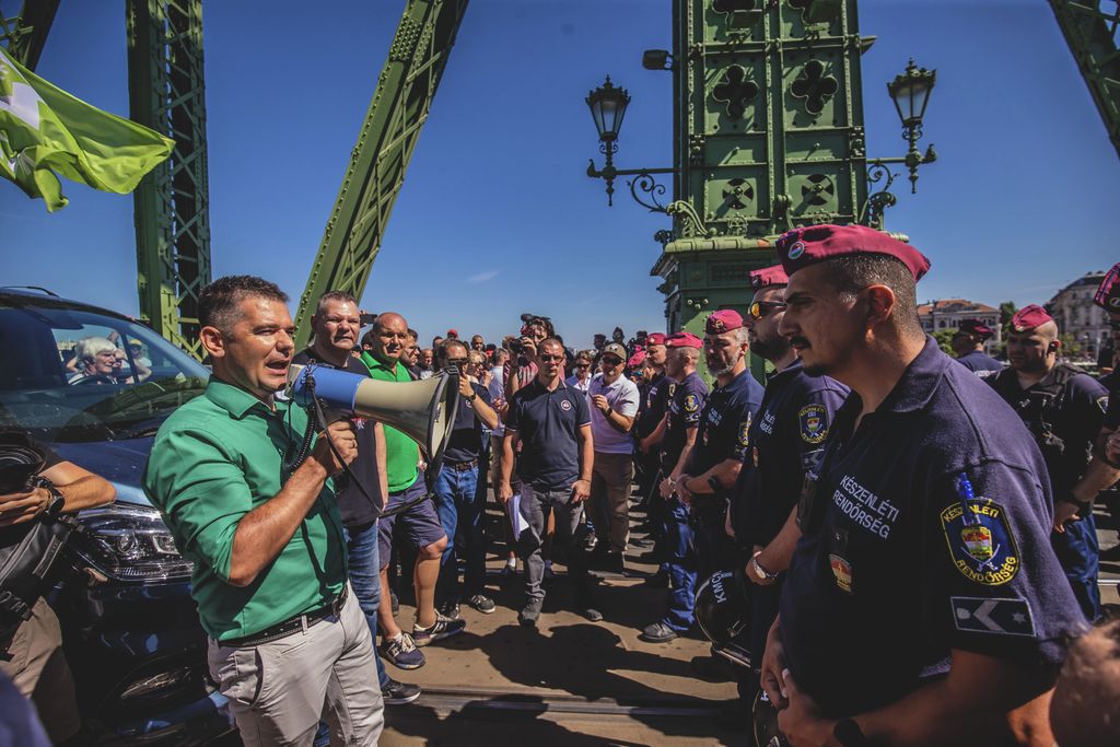 Mi hazánk hídfoglalás
Novák Előd