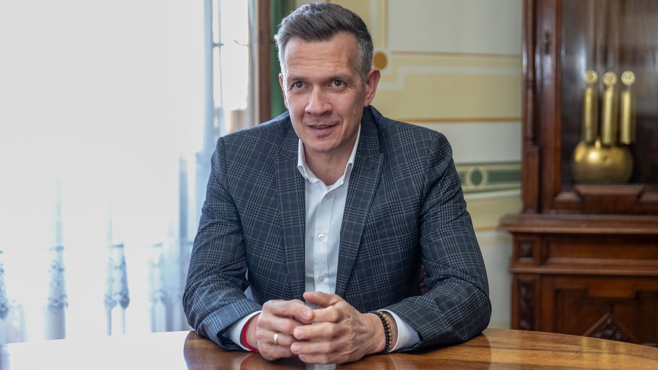 Farkas Ciprián

Griechisch Tamás