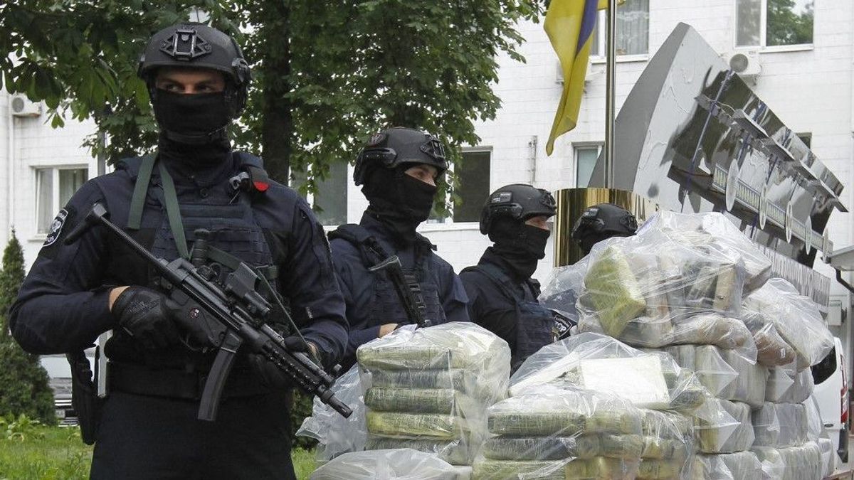 Több százezer ukrán katona útja vezethet a frontról az alvilágba
