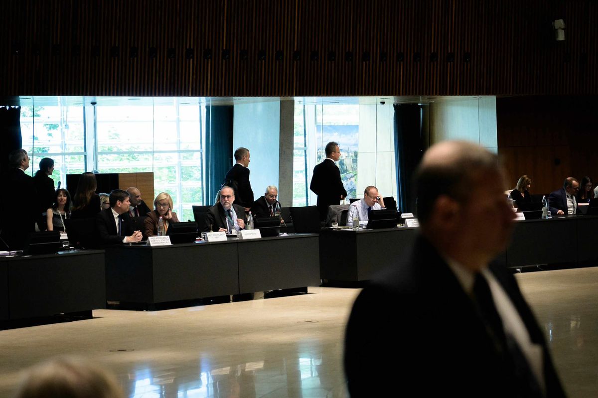 Szijjártó Péter élesen bírálta az uniós energiapolitikát: a külügyminiszter szerint a családok rezsije akár négyszeresére is nőhet.