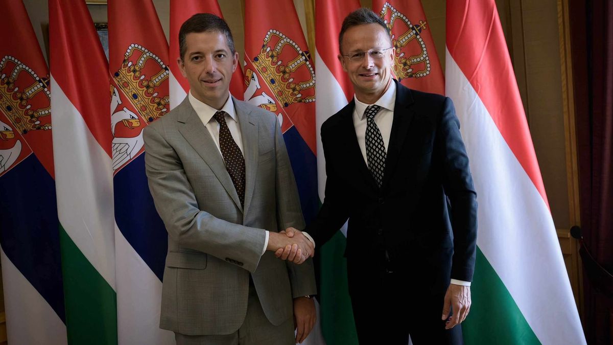Szijjártó Péter rendhagyó találkozón vett részt Szegeden