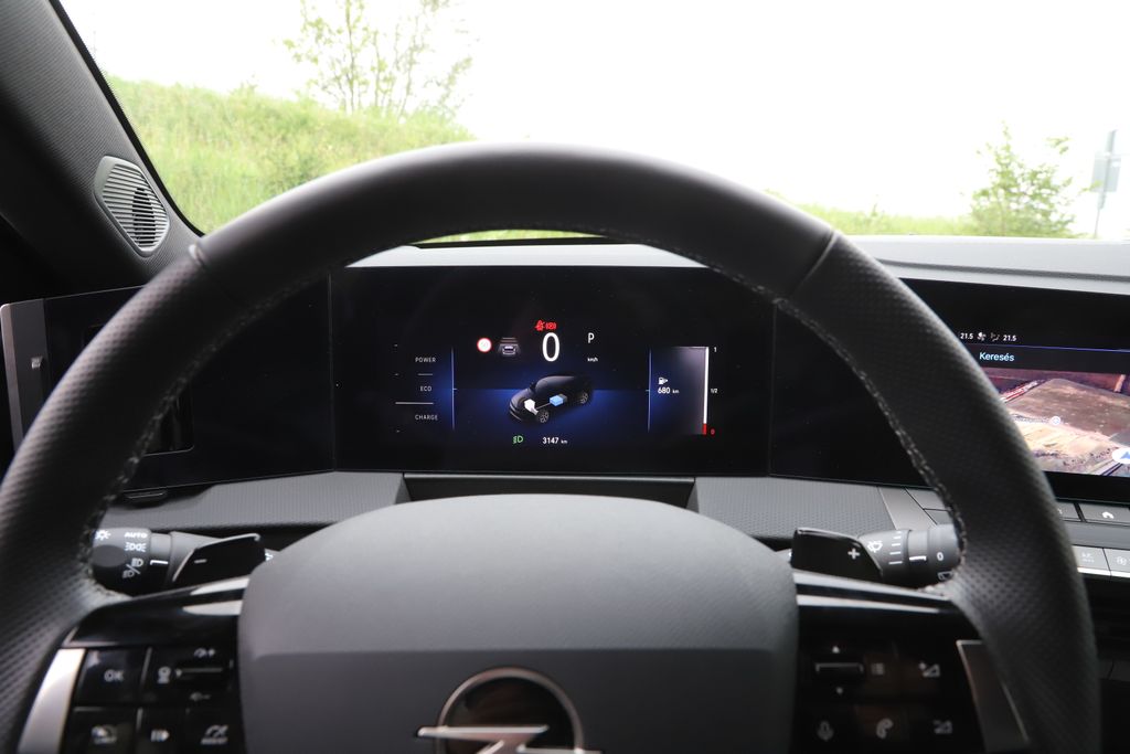 Opel Astra vs Grandland