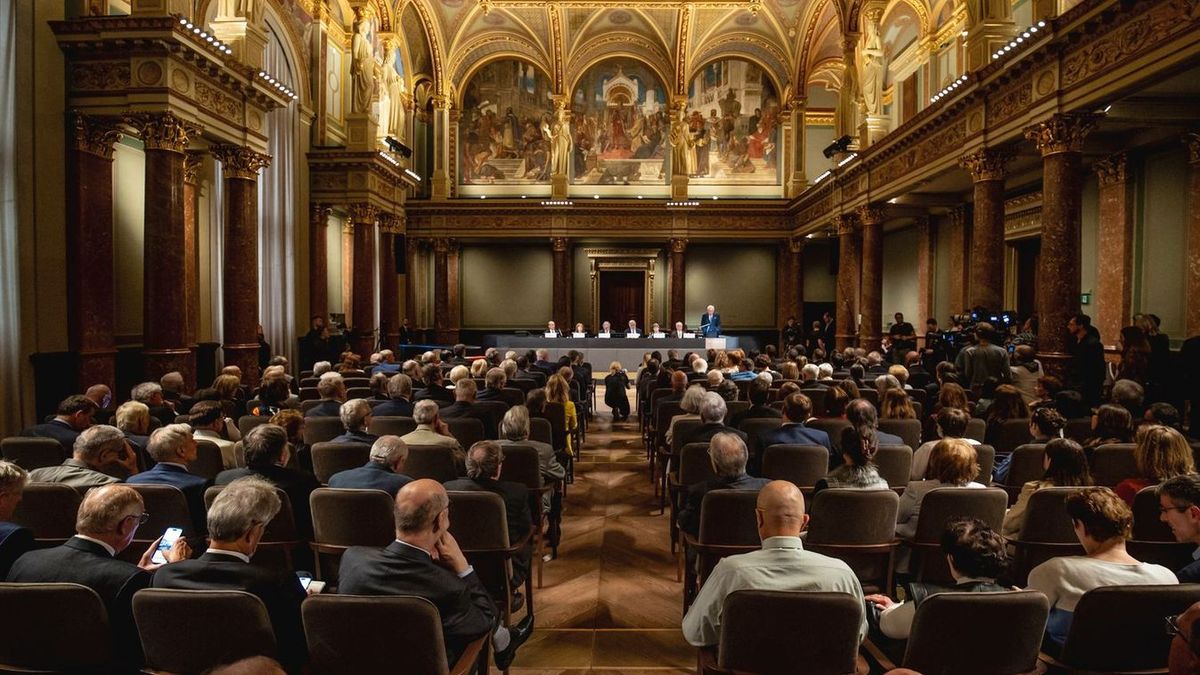 Kiszivárgott levelezés bizonyítja, hogy teljes inkompetencia uralkodik a Magyar Tudományos Akadémián