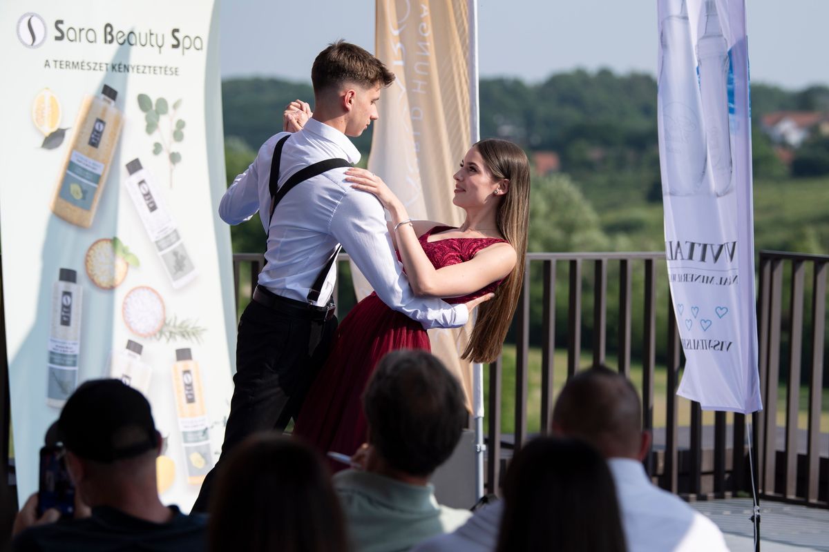 Pogány, 2025. június 11.
Nagy Liliána és táncpartnere a 2025. évi Magyarország Szépe – Miss World Hungary szépségverseny felkészítő táborának Miss Talent alversenyén Pogányban 2025. június 11-én.
MTI/Bodnár Boglárka