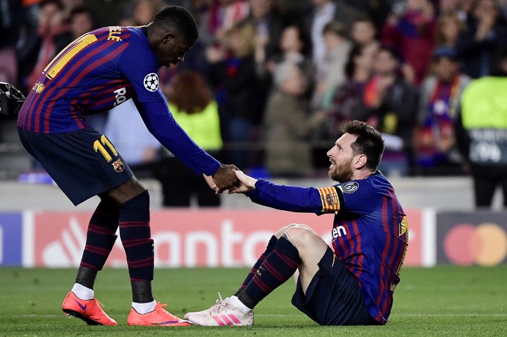 PSG–Inter Miami, Lionel Messi, Barcelona, Ousmane Dembélé, klubvilágbajnokság Barcelona's French forward Ousmane Dembele (L) celebrates with Barcelona's Argentinian forward Lionel Messi at the end of the UEFA Champions League semi-final first leg football match between Barcelona and Liverpool at the Camp Nou Stadium in Barcelona on May 1, 2019. (Photo by JAVIER SORIANO / AFP)