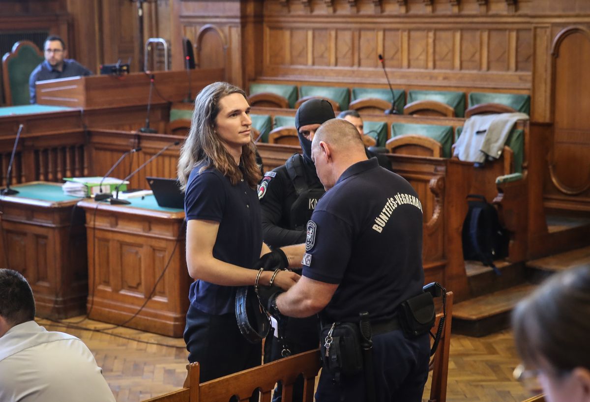Antifa tárgyalás Fővárosi Törvényszék