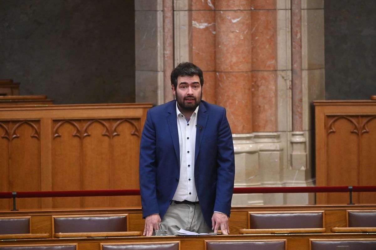 Budapest, 2025. május 26.
Jámbor András, a Párbeszéád képviselője azonnali kérdést tesz fel az Országgyűlés plenáris ülésén 2025. május 26-án.
MTI/Bruzák Noémi
