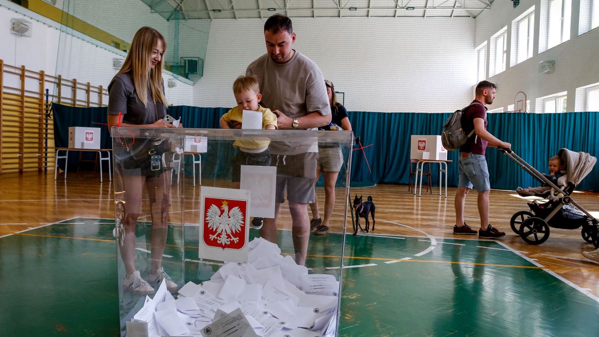 A lengyel Kárpátalja és a vidék: térképeken mutatjuk, hogyan győzött a lengyel jobboldal