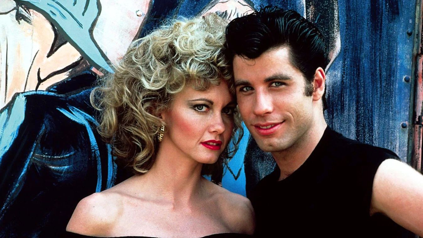 John Travolta színpadra lépett.