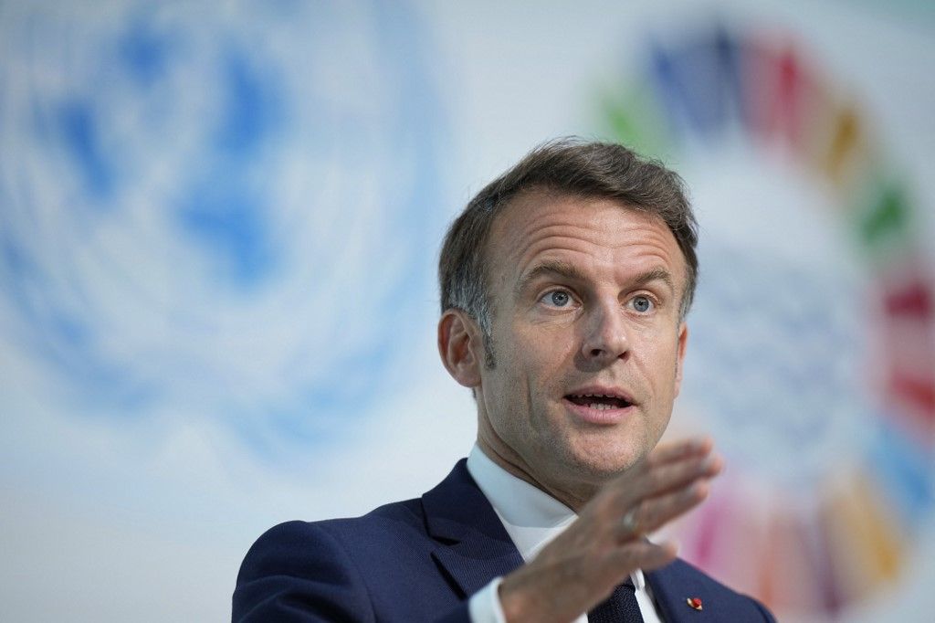 Frances President Emmanuel Macron gestures as he speaks during the presentation of the European Pact for the Oceans at the United Nations Ocean Conference (UNOC3), in the French riviera city of Nice, on June 9, 2025. (Photo by Laurent Cipriani / POOL / AFP)