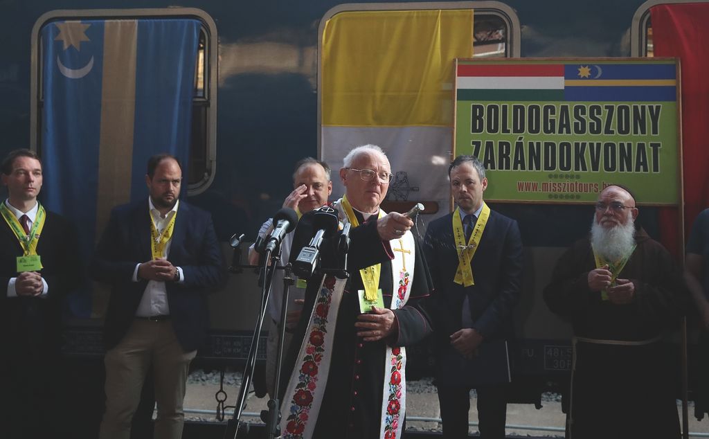20250605 budapest keleti pu boldogasszony zarandokvonat elindul csiksomlyora havran zoltan magyar nemzet