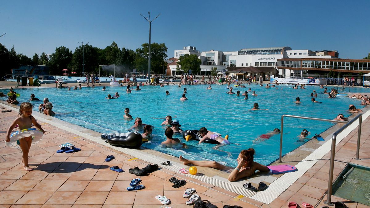 20200703 Hajdúszoboszló
Gyógyfürdőből, a strandból, az Aquaparkból és az Aqua-Palace-ból álló fürdőkomplexum.
Magyar Nemzet
fotó: Mirkó István (MI)