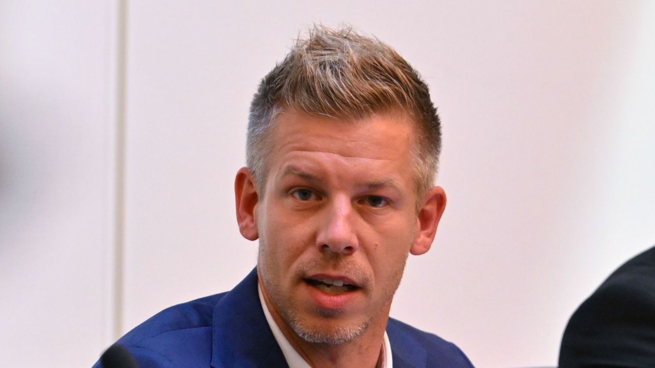 Strasbourg, 2024. július 16.
Magyar Péter az Európai Parlament (EP) alakuló ülésének napján, 2024. július 16-án. MTI/Purger Tamás