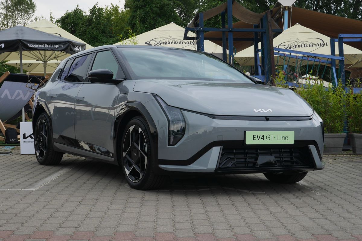 Kia EV4