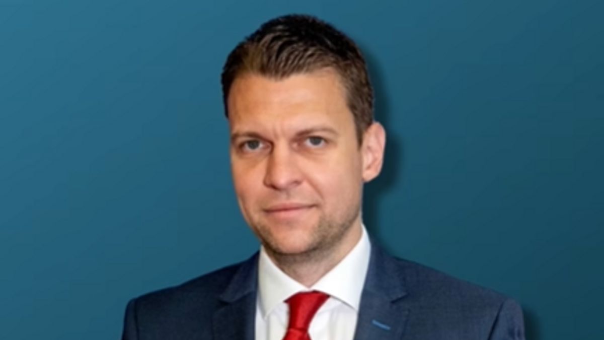 Menczer Tamás: Őrült dolog, de van benne rendszer! Két világos ok arra, hogy Brüsszel miért nem akar békét + videó